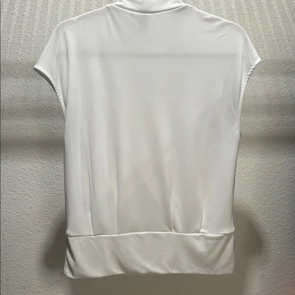 H & M Elegant White Women's Top - Picture 3 of 5